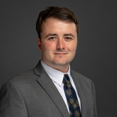 Grant Mills headshot